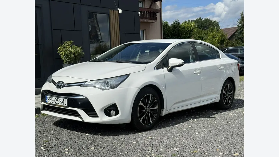 TOYOTA Avensis -
