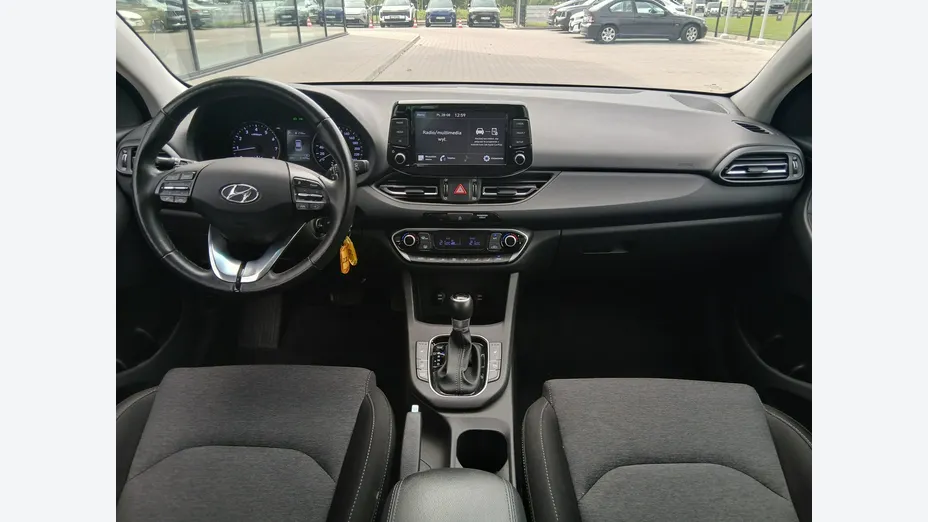 HYUNDAI i30 -