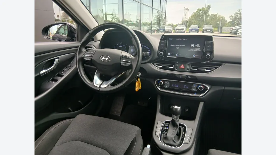 HYUNDAI i30 -