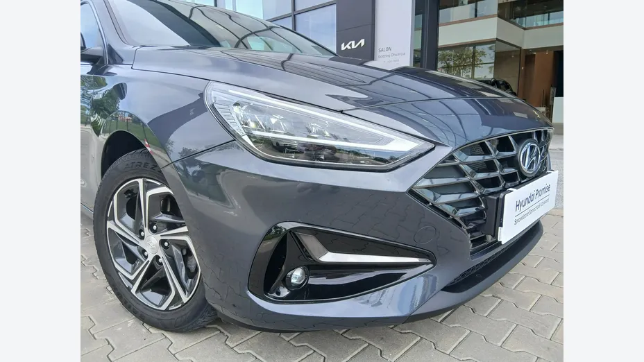 HYUNDAI i30 -