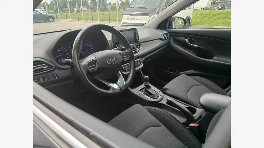 HYUNDAI i30 -