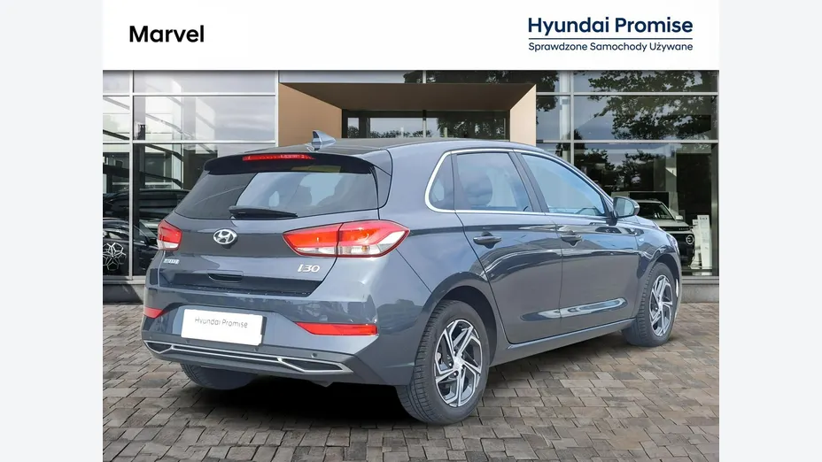 HYUNDAI i30 -