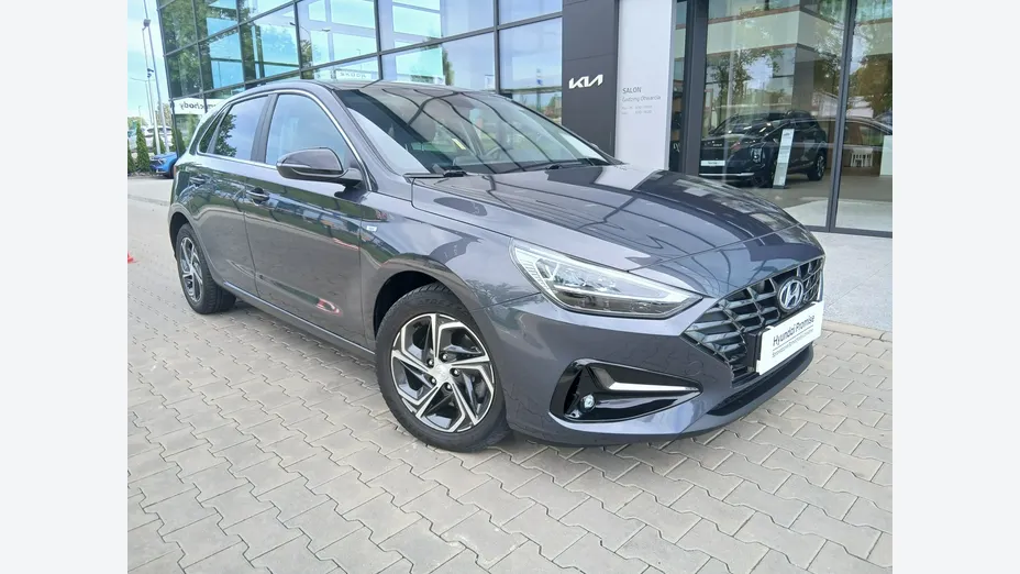 HYUNDAI i30 -