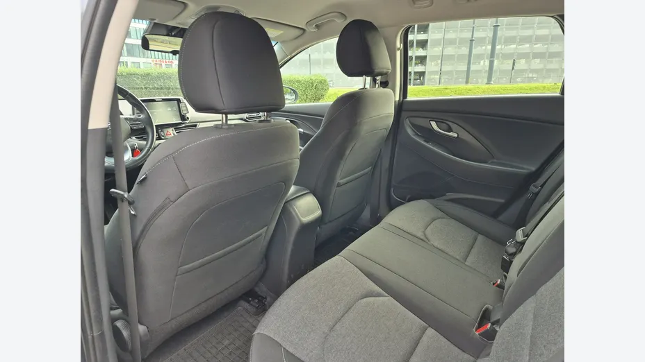 HYUNDAI i30 -