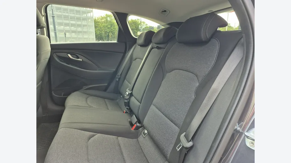 HYUNDAI i30 -