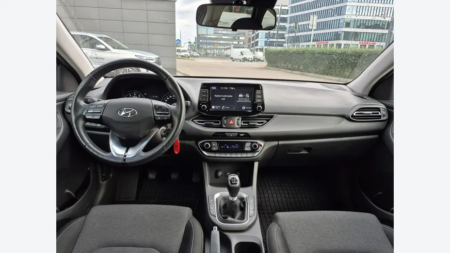 HYUNDAI i30 -
