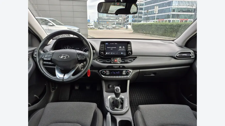 HYUNDAI i30 -