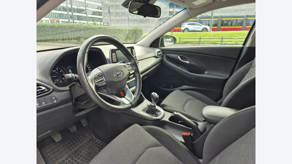 HYUNDAI i30 -