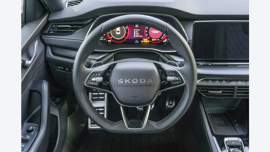 SKODA Octavia -
