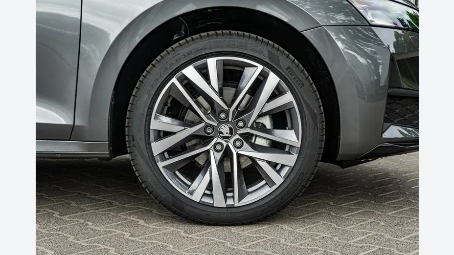 SKODA Octavia -