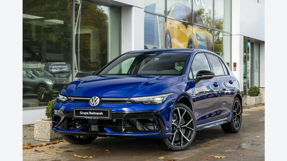 VOLKSWAGEN Golf -