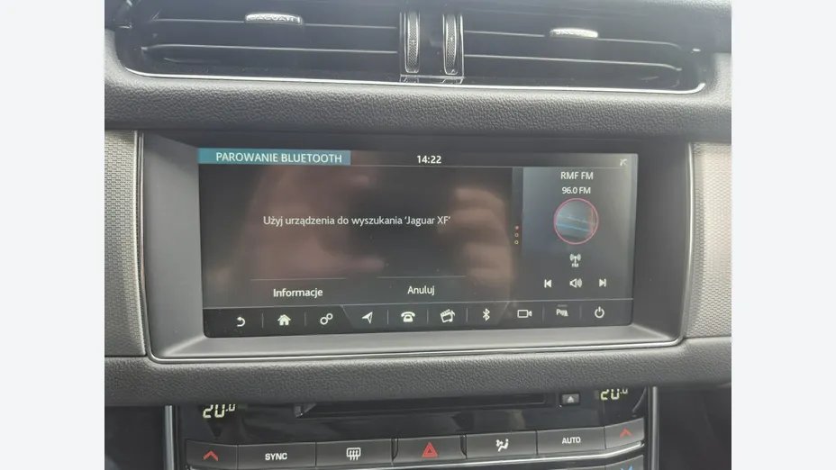 JAGUAR XF -