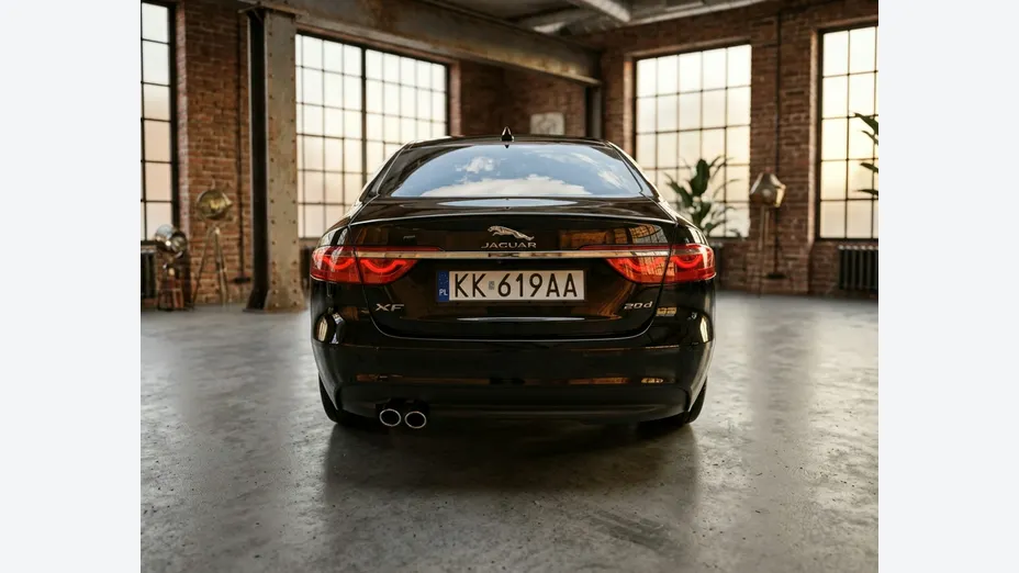 JAGUAR XF -