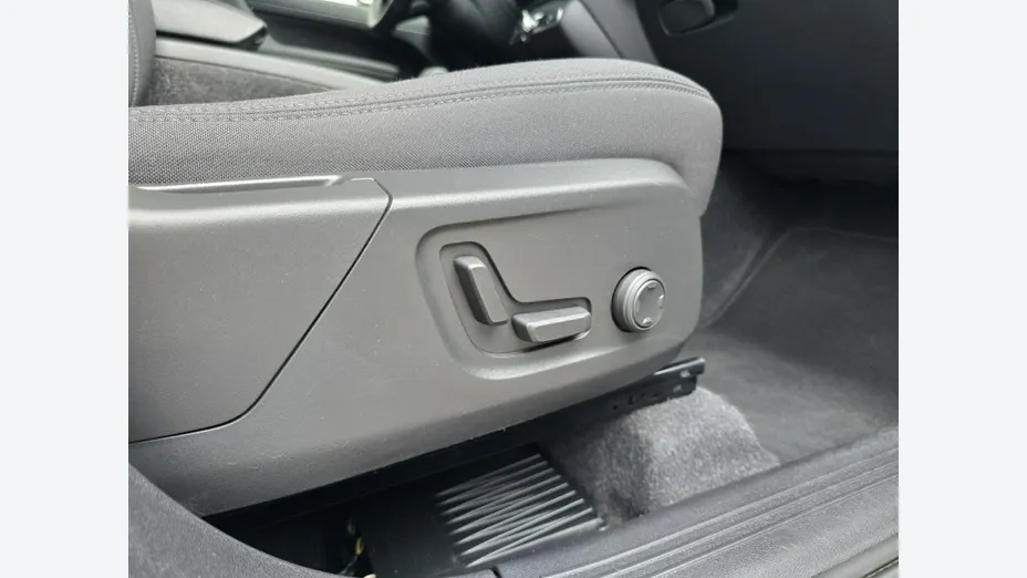 VOLVO XC40 -