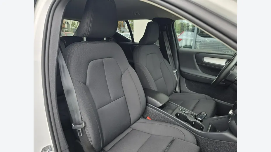 VOLVO XC40 -
