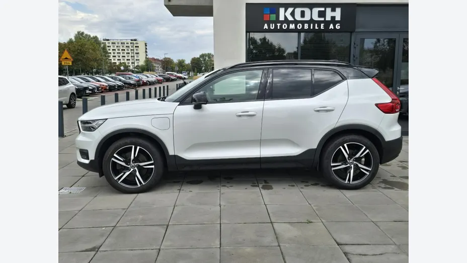 VOLVO XC40 -