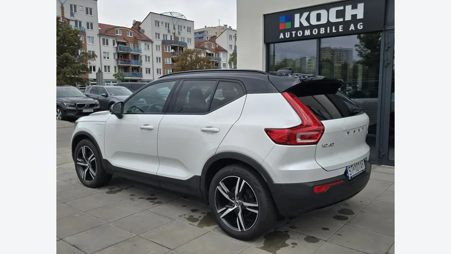 VOLVO XC40 -