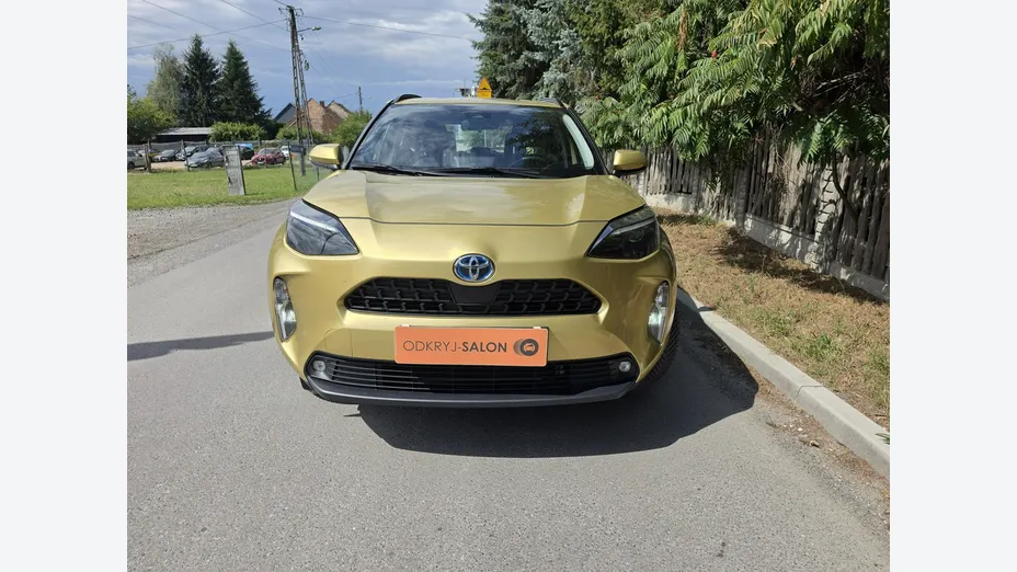 TOYOTA Yaris Cross -