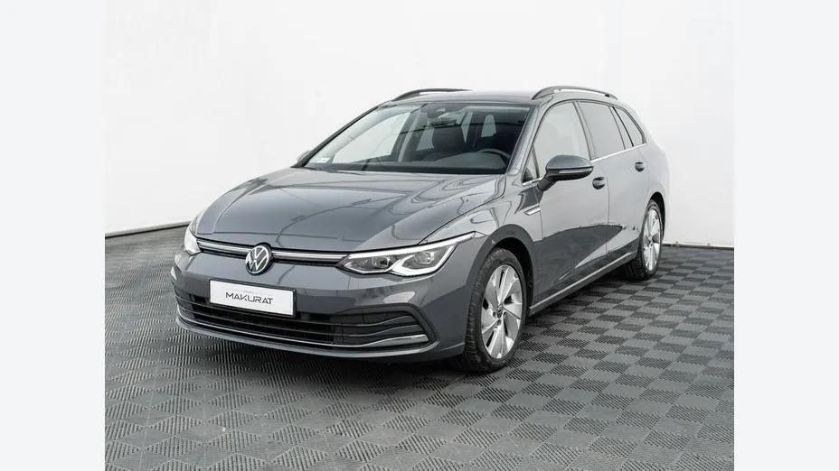 VOLKSWAGEN Golf -
