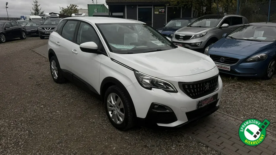 PEUGEOT 3008 -