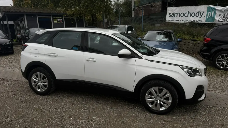 PEUGEOT 3008 -
