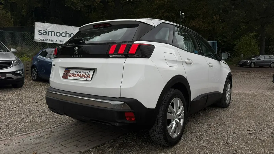 PEUGEOT 3008 -