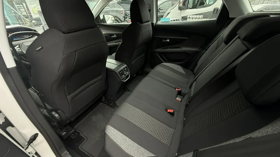 PEUGEOT 3008 -