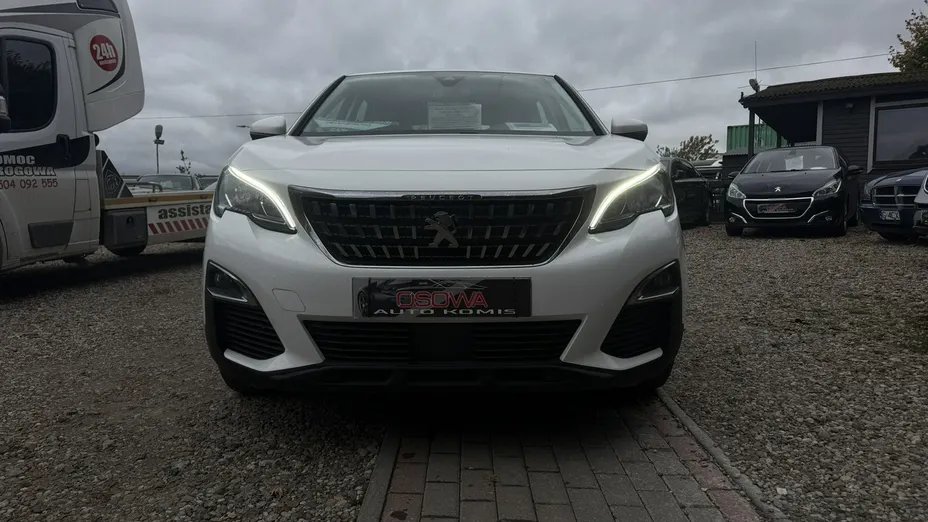 PEUGEOT 3008 -