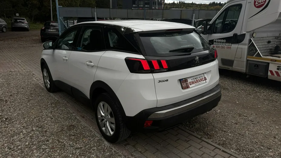 PEUGEOT 3008 -