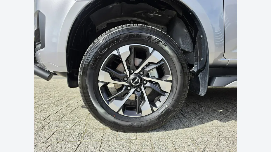 ISUZU D-Max -