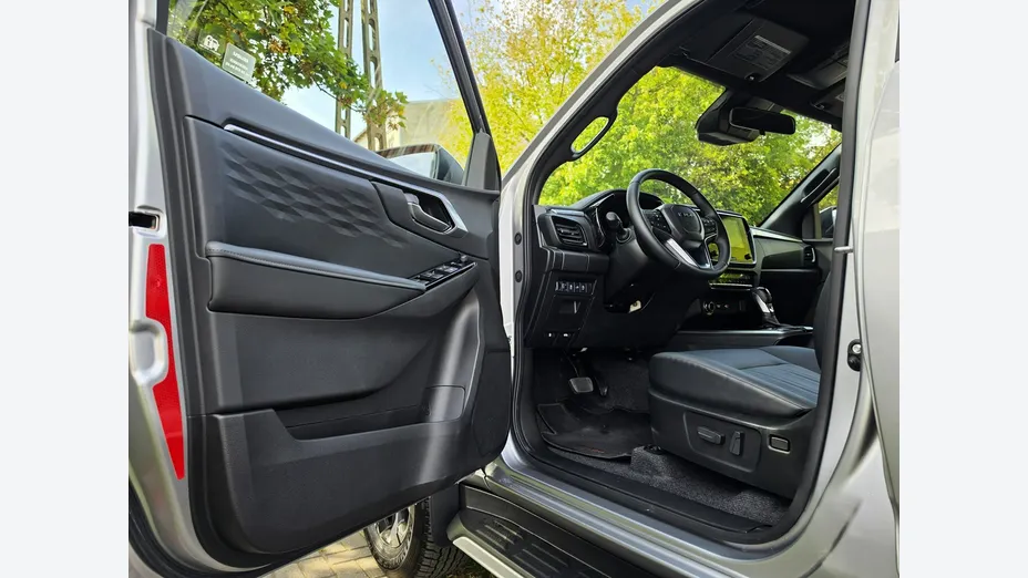 ISUZU D-Max -