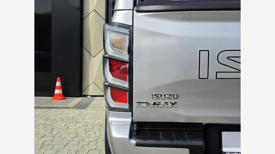 ISUZU D-Max -