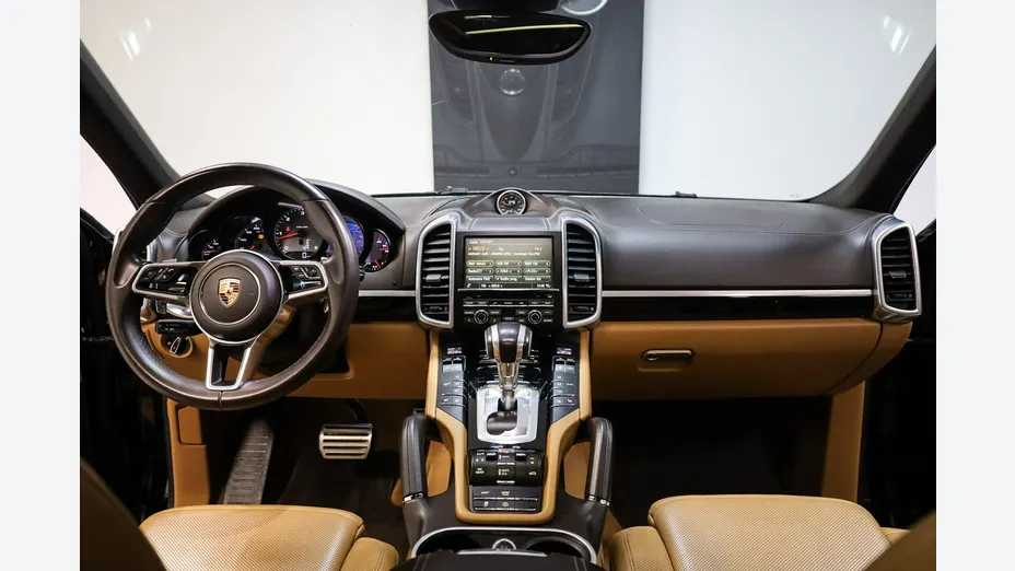 PORSCHE Cayenne -