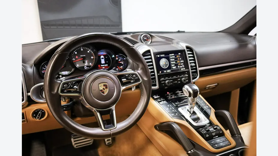PORSCHE Cayenne -