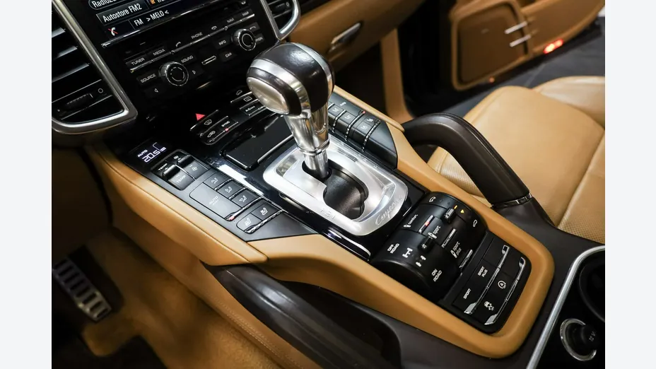 PORSCHE Cayenne -