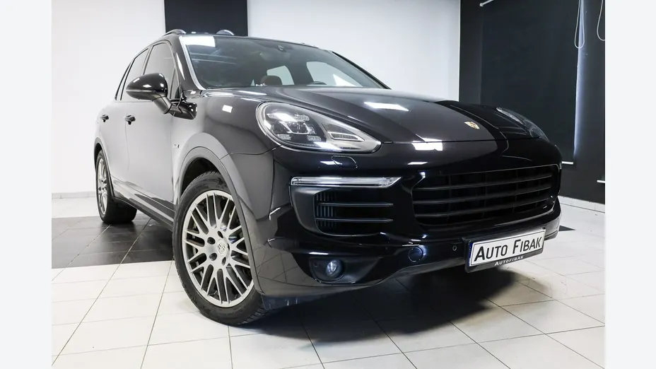 PORSCHE Cayenne -