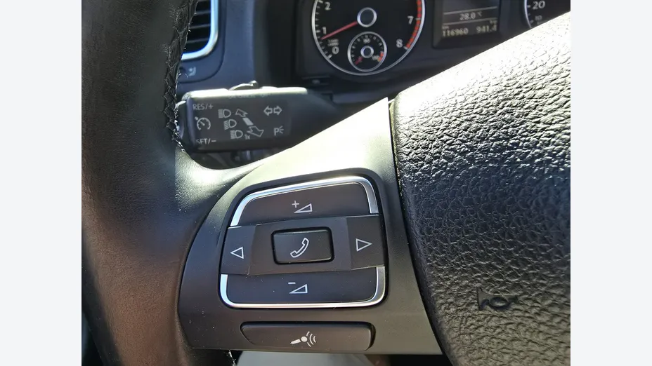 VOLKSWAGEN Eos -
