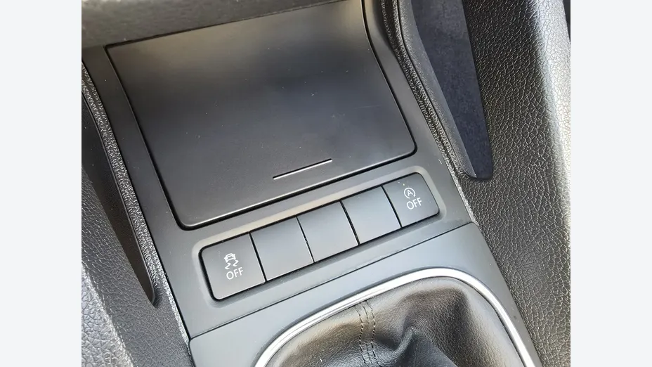 VOLKSWAGEN Eos -