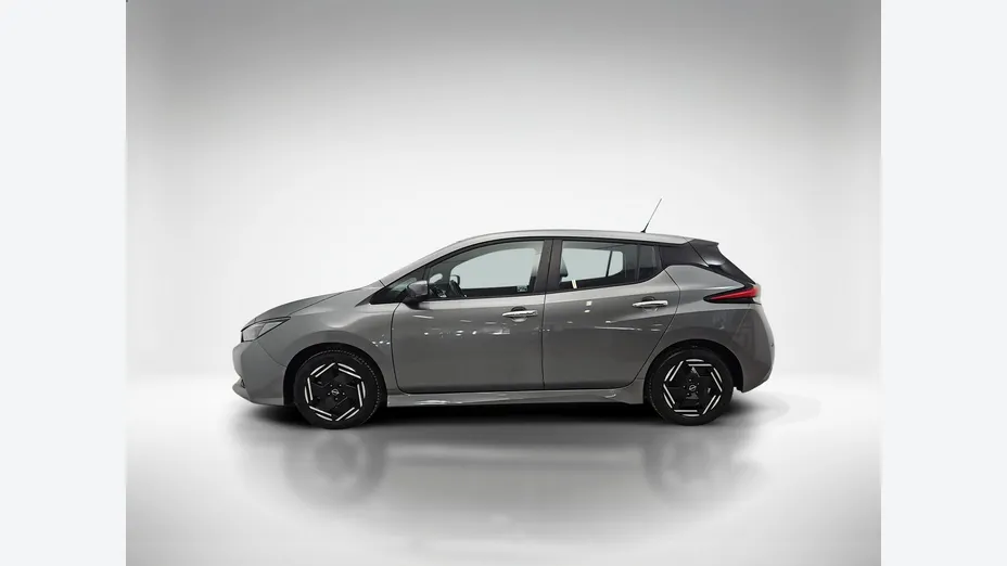 NISSAN Leaf -