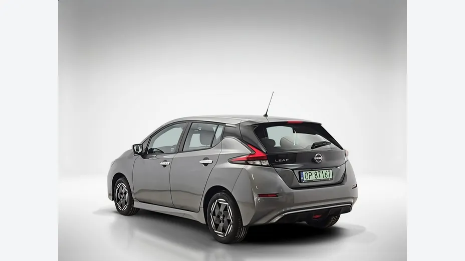 NISSAN Leaf -
