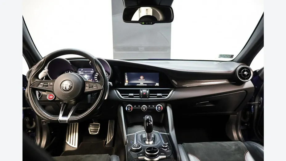 ALFA ROMEO Giulia -
