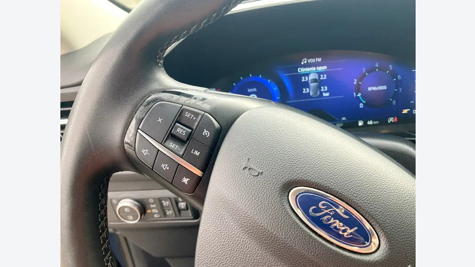FORD Kuga -