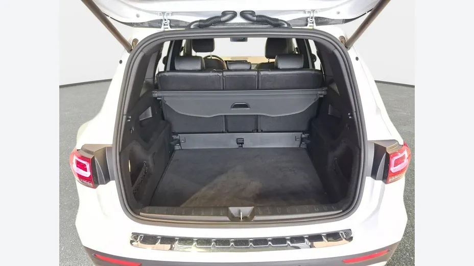 MERCEDES-BENZ GLB -