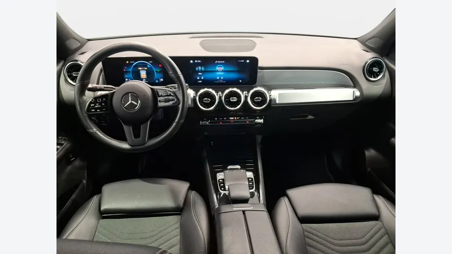 MERCEDES-BENZ GLB -