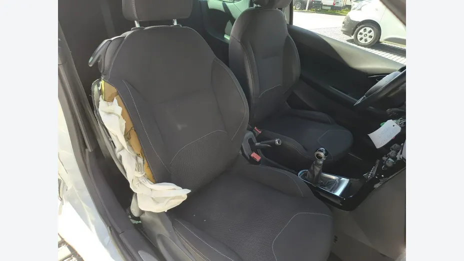 CITROEN DS3 -