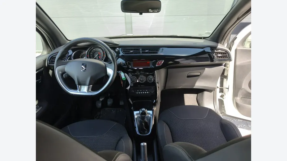 CITROEN DS3 -