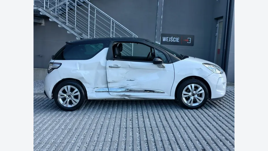 CITROEN DS3 -