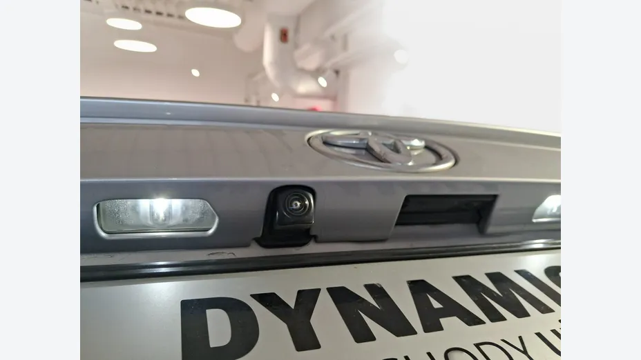 TOYOTA RAV4 -
