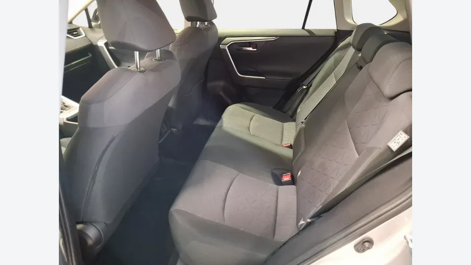 TOYOTA RAV4 -