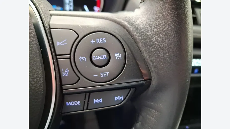 TOYOTA RAV4 -